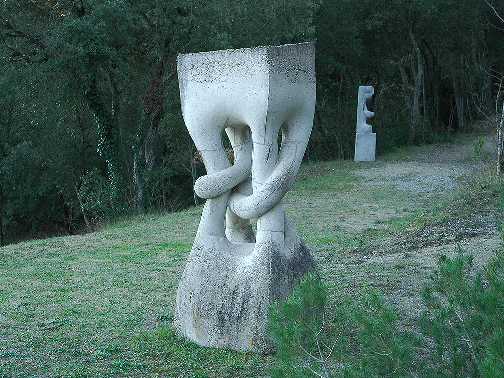 Conflicte dins el bloc [2]