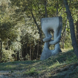 Conflicte dins el bloc [3]